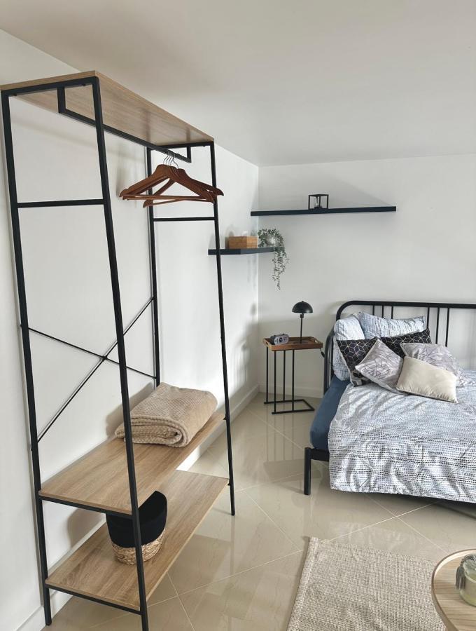 Апартаменты Petite Maison Studio Tout Confort Cosy Givors Autoroute Et Gare Экстерьер фото