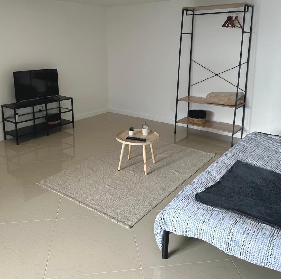 Апартаменты Petite Maison Studio Tout Confort Cosy Givors Autoroute Et Gare Экстерьер фото